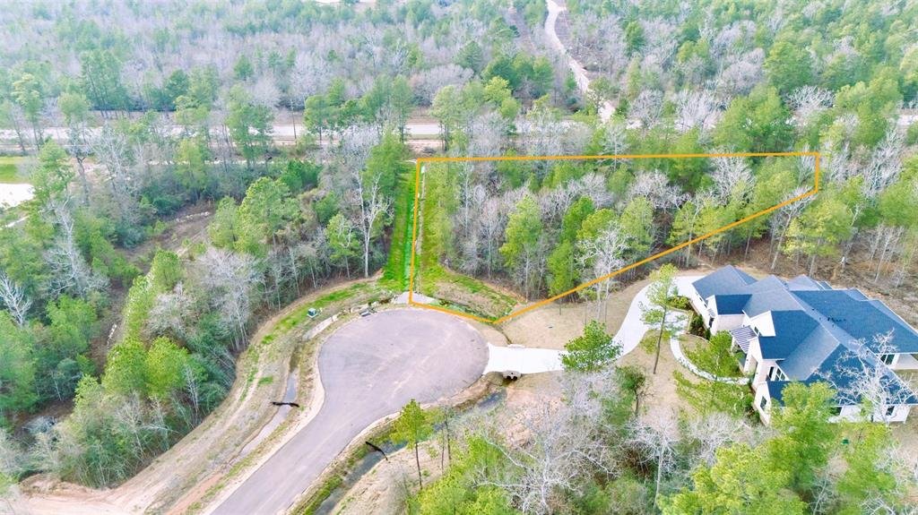 Beautiful Wooded Culdesac Acreage Property For Sale in Montgomery, TX!